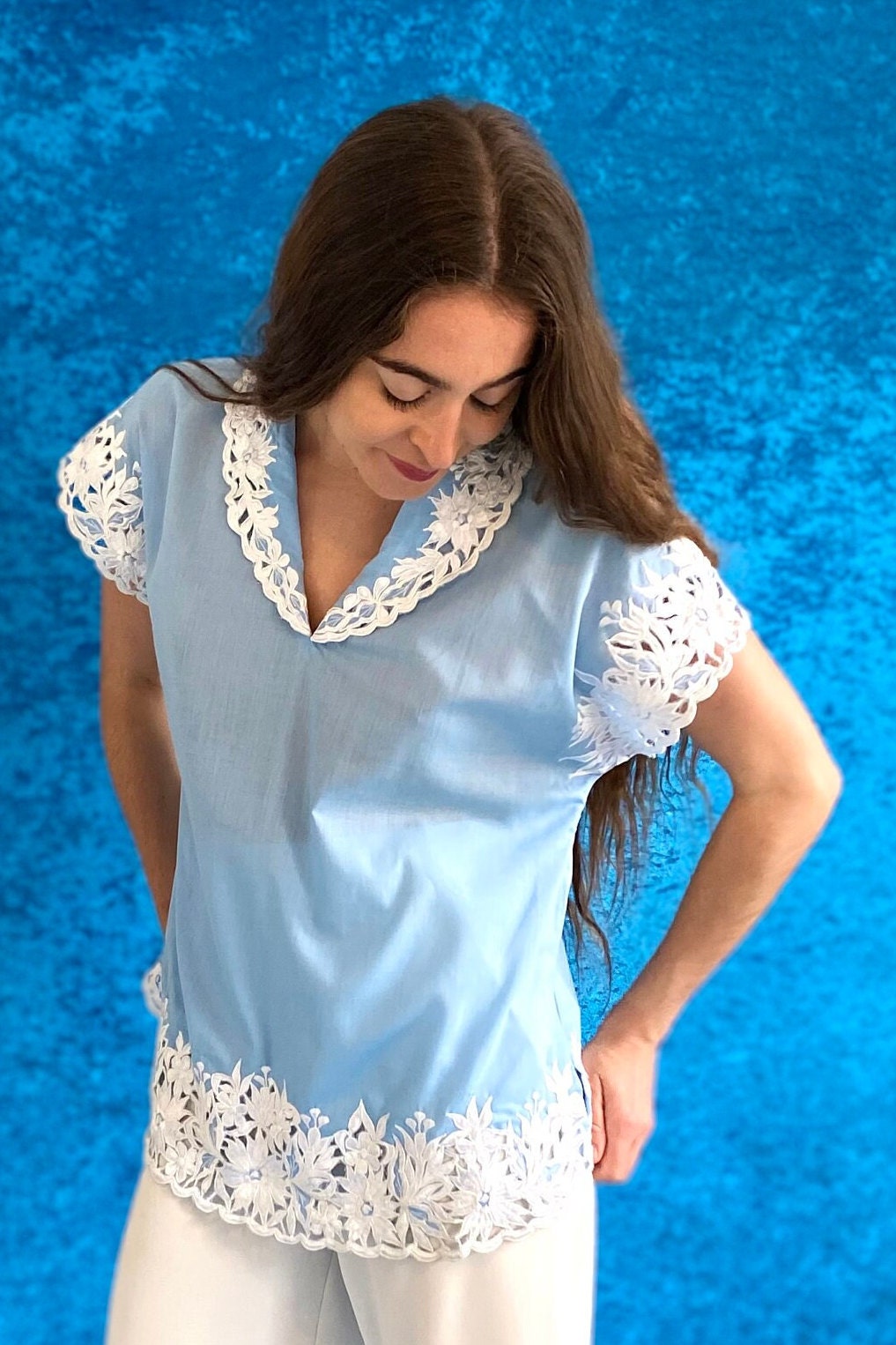 Vintage Embroidered Floral Trim Blouse.