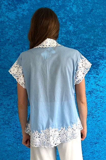 Vintage Embroidered Floral Trim Blouse.