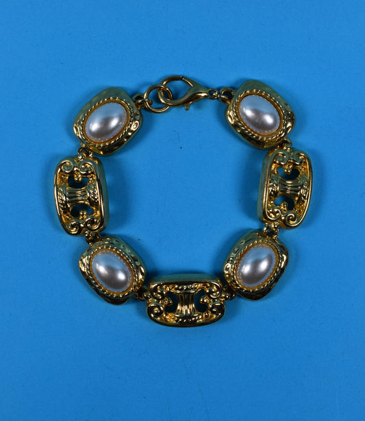 Vintage 90s Gold and Pearl Bracelet