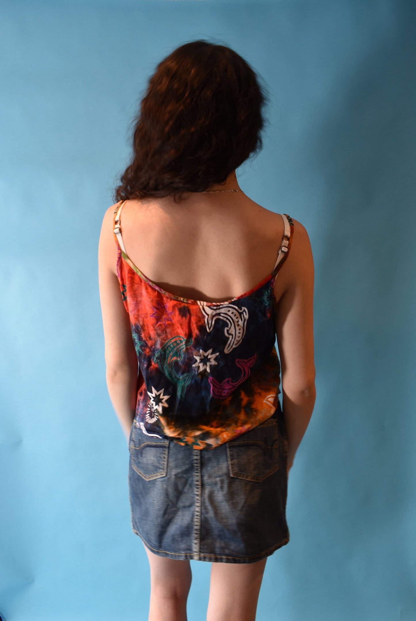 Vintage Y2K 1990s Size M/L Tie Dye Cami Top with Dolphins in Multi Colour.