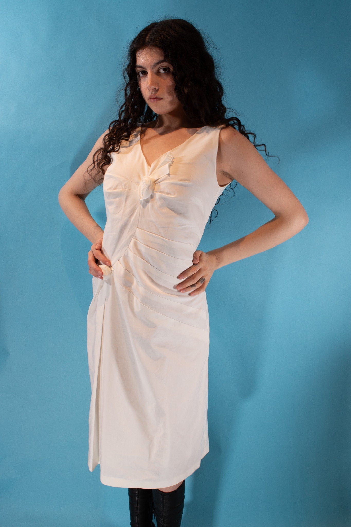 Vintage 1980s Size M Betty Barclay V Neck Dress in White.