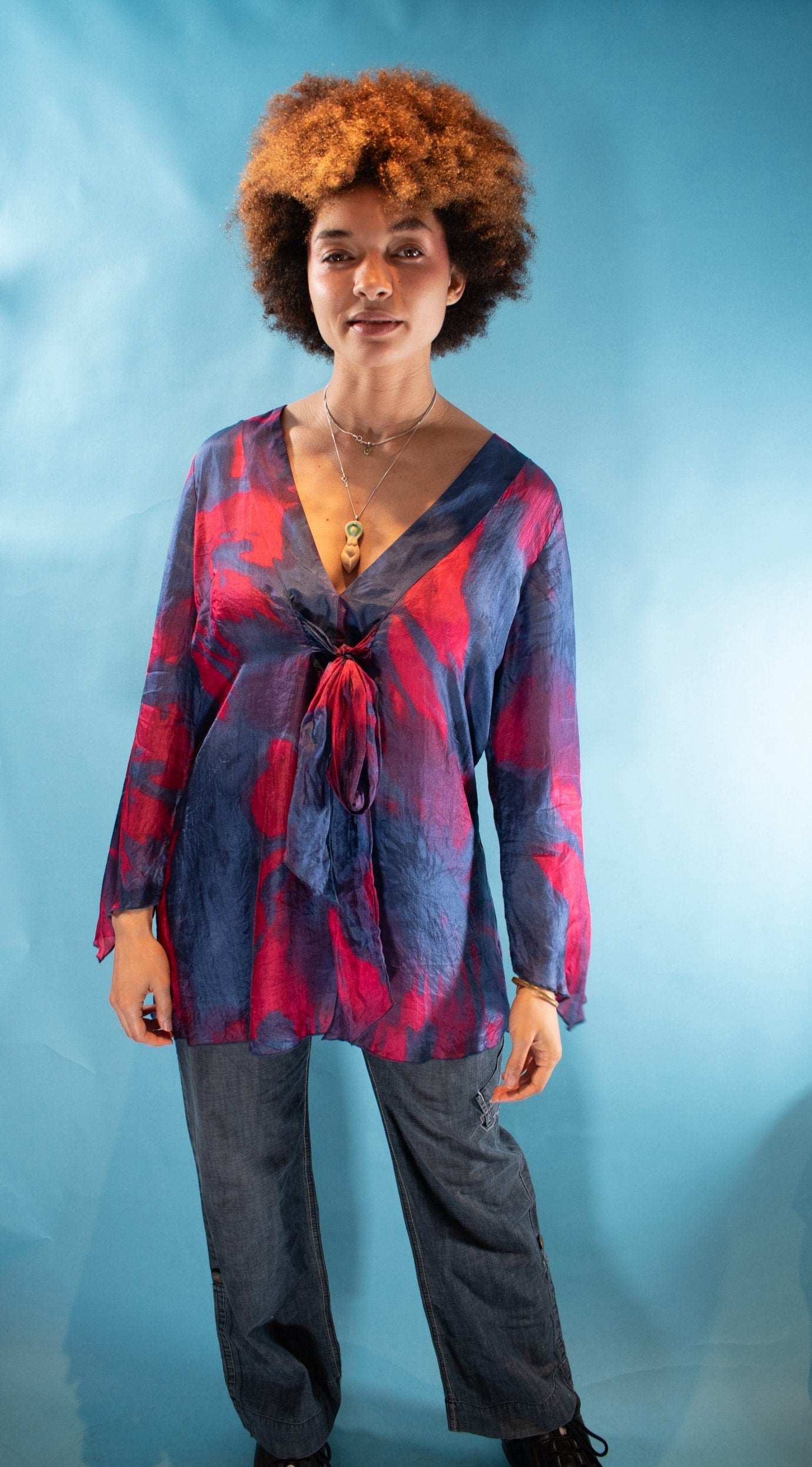 Vintage Y2K M/L Tie Dye V Neck Silk Tunic in Blue & Pink.