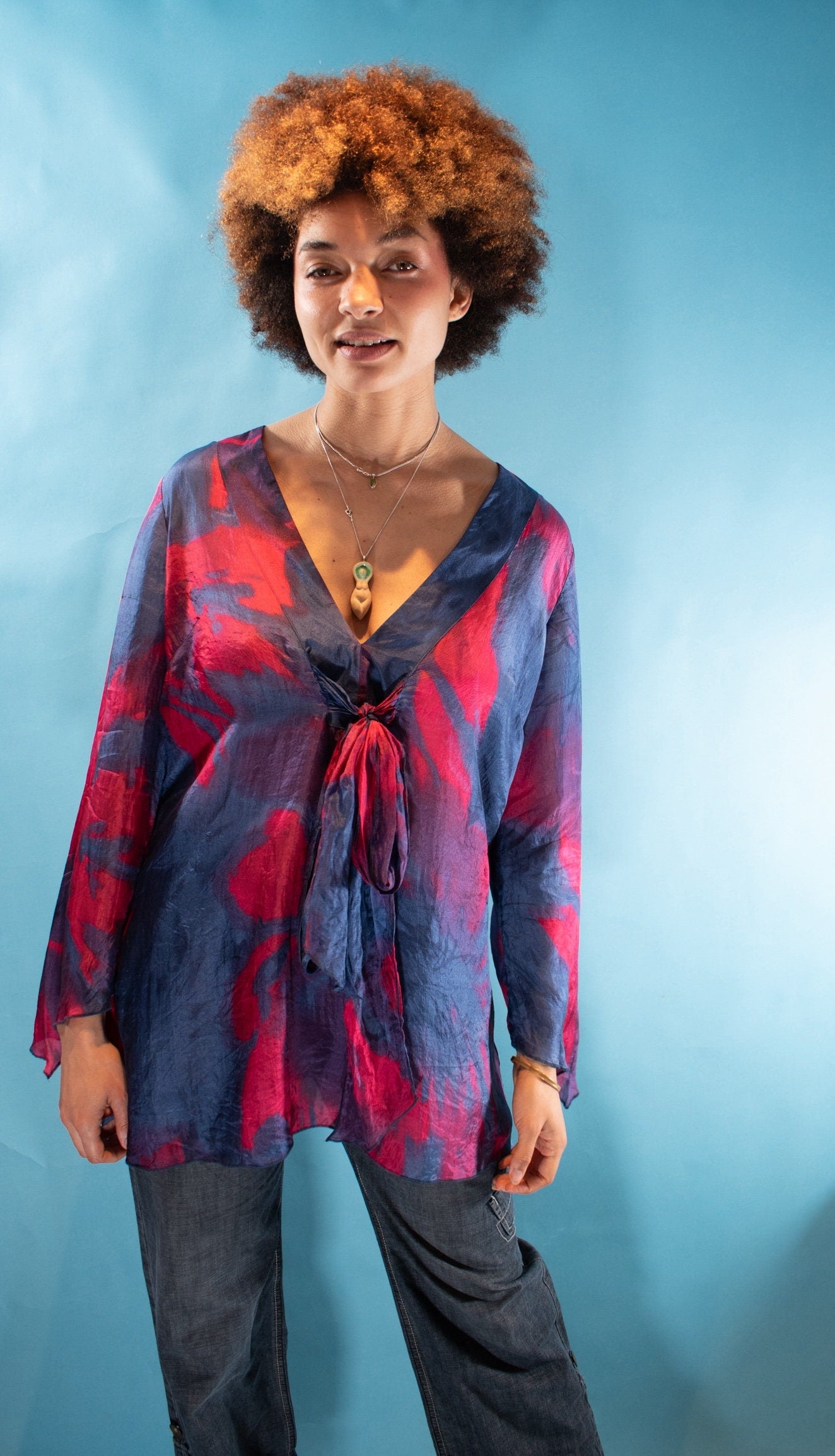 Vintage Y2K M/L Tie Dye V Neck Silk Tunic in Blue & Pink.